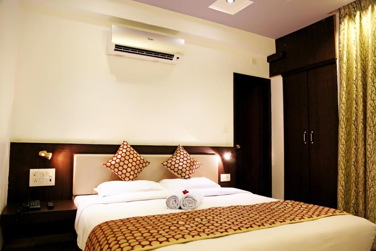 Narayans Leela Inn Udaipur Bagian luar foto