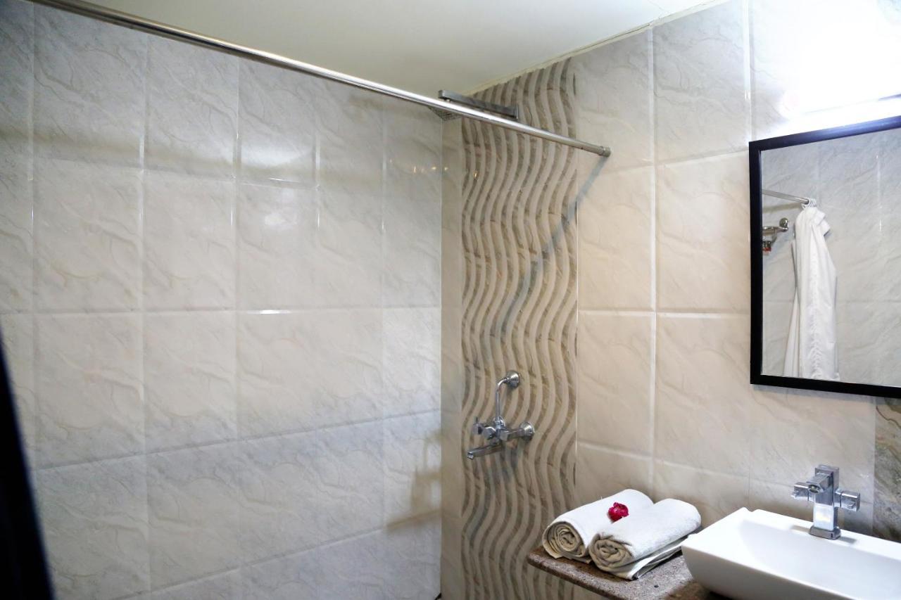 Narayans Leela Inn Udaipur Bagian luar foto